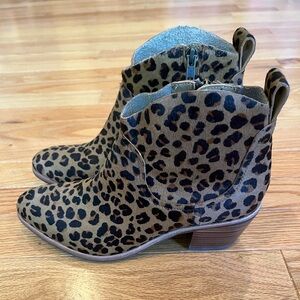 UGG Kingsburg Leopard Ankle Boots, Size 7.5 NEW